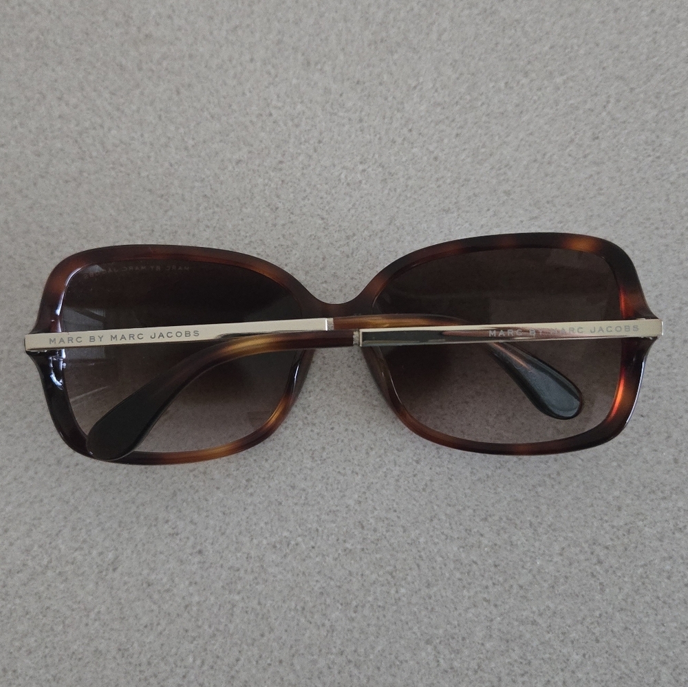 Marc by Marc Jacobs sunglasses Rectangular Solid … - image 2